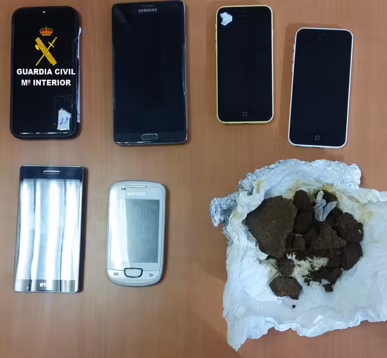 material incautado por la guardia civil