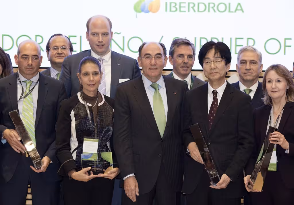 galan-con-algunos-de-los-galardonados-en-los-premios-