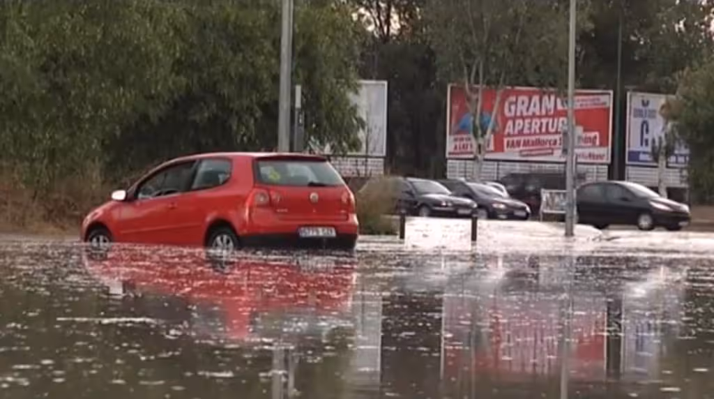 coche inundado