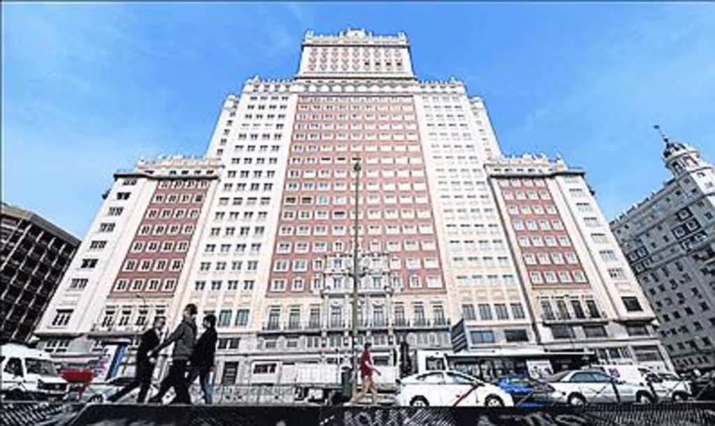 edificio españa RIU