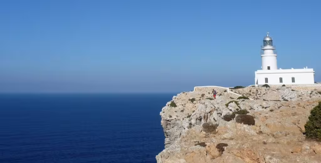 https://menorcadiferente.com/faro-de-cavalleria/