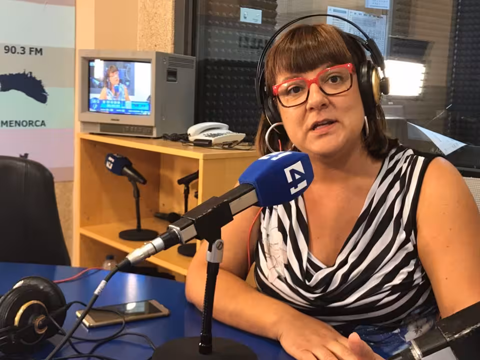 Bel Busquets en CANAL4 RÀDIO
