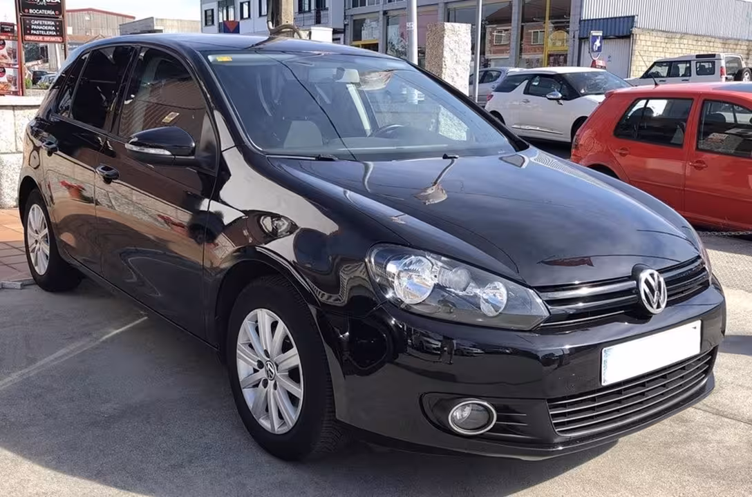 04/09/2020 Imagen orientativa de una unidad Volkswagen Golf como la que busca la Policía de Manacor..
La Policía Local de Manacor ha solicitado este viernes colaboración ciudadana para localizar un vehículo que se dio a la fuga después de atropellar a un joven, que resultó herido de gravedad.
SOCIEDAD ESPAÑA EUROPA ISLAS BALEARES AUTONOMÍAS
POLICÍA LOCAL DE MANACOR