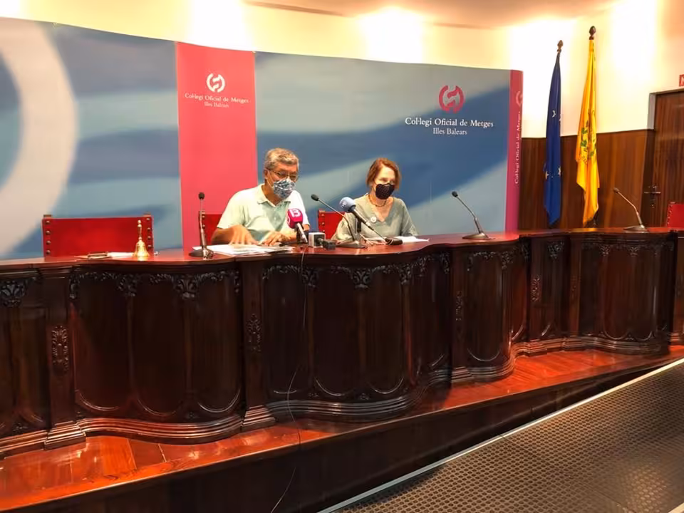 08/09/2020 Se duplican las llamadas al Teléfono de la Esperanza en Baleares, con 24 solicitantes de ayuda por temática suicida.

Las llamadas al Teléfono de la Esperanza en Baleares prácticamente se han duplicado en la primera mitad de 2020, periodo en el que un total de 1.058 personas solicitaron ayuda a la entidad, 24 de ellos por temática suicida.

SOCIEDAD ESPAÑA EUROPA ISLAS BALEARES AUTONOMÍAS
TELÉFONO DE LA ESPERANZA