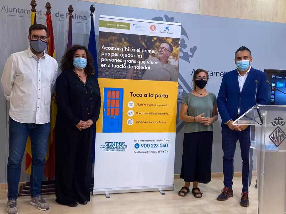 01/10/2020 Presentación de la campaña de sensibilización ante la soledad de las personas mayores..

El Ayuntamiento de Palma, la Fundación 'la Caixa', el Instituto Mallorquín de Asuntos Sociales (IMAS) y el Grupo De Educadores De Calle Y Trabajo Con Menores (GREC) han presentado la campaña 'Toca a la porta' para implicar a la ciudadanía sobre la realidad de la soledad de las personas mayores y la importancia de la creación de vínculos.

SOCIEDAD 
AYUNTAMIENTO DE PALMA