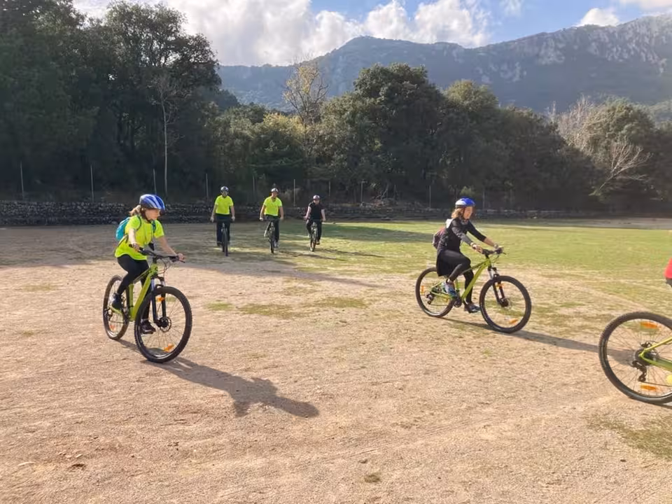 15/11/2020 Un grupo de personas practicando ciclismo en una jorna de 'Estancias en la Sierra'.
DEPORTES ESPAÑA EUROPA ISLAS BALEARES AUTONOMÍAS
CONSELL