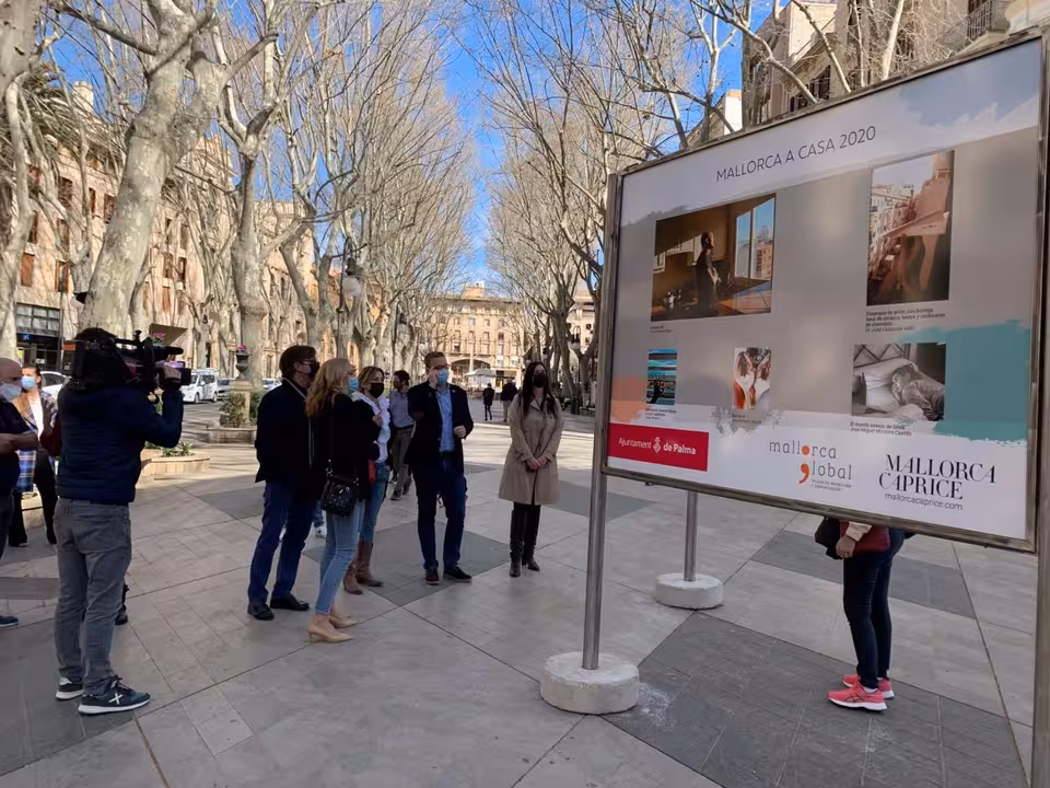 13/03/2021 El alcalde de Palma, José Hila, inaugura la exposición de fotografías 'Mallorca a casa'.
POLITICA ESPAÑA EUROPA ISLAS BALEARES AUTONOMÍAS
AYUNTAMIENTO DE PALMA