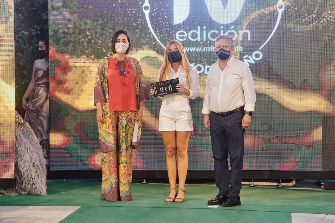 11-08-2021 Una estudiante de diseño de Baleares gana el premio nacional 'Eco Baño' a la sostenibilidad de Moda España 2021.
Una estudiante de la Escuela de Arte y Superior de Diseño de Baleares, Ana Muñoz, ha ganado el premio especial 'Eco Baño' a la sostenibilidad en la Pasarela MFB Premio Nacional Moda Baño Nuevos Talentos Moda de España 2021.
SOCIEDAD ESPAÑA EUROPA ISLAS BALEARES AUTONOMÍAS
CAIB