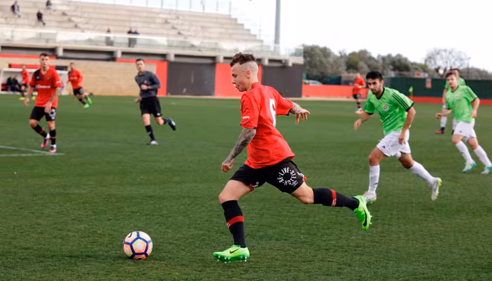 Angelino marcó en el amistoso