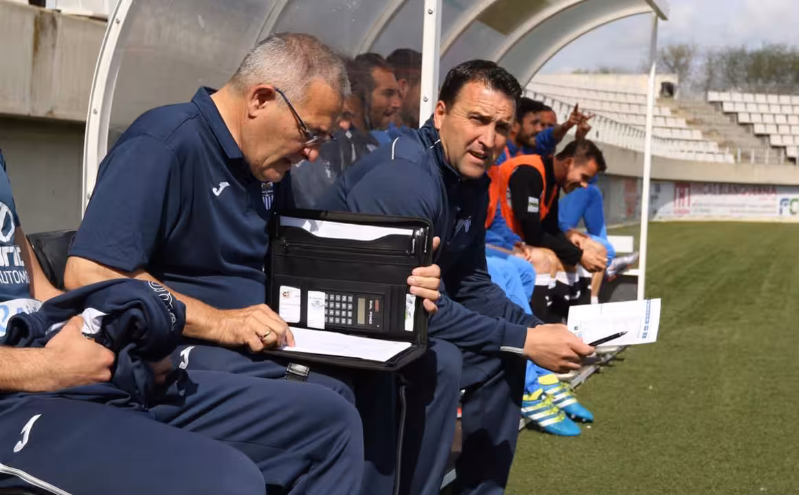 Josico en el banquillo