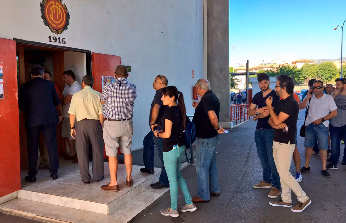 La afición responde en Son Moix