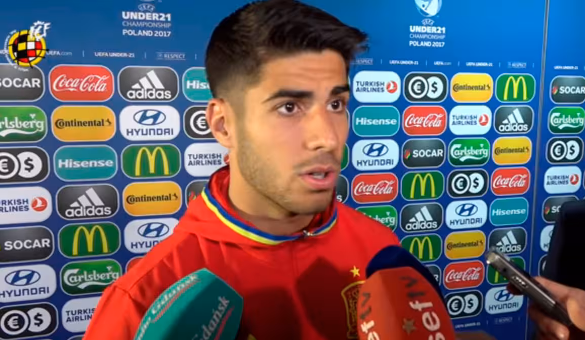Marco atiende a los medios en Polonia
