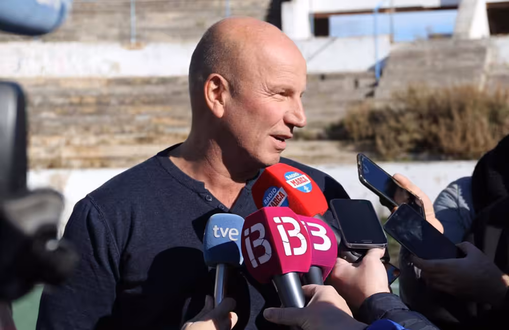 Ingo Volckmann atiende a los medios