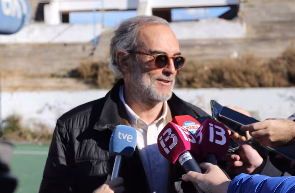 Diéguez atiende a los medios