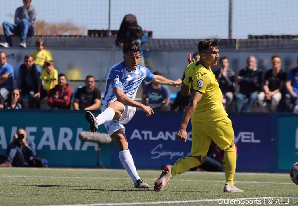 Hugo Díaz marca ante el Villarreal B