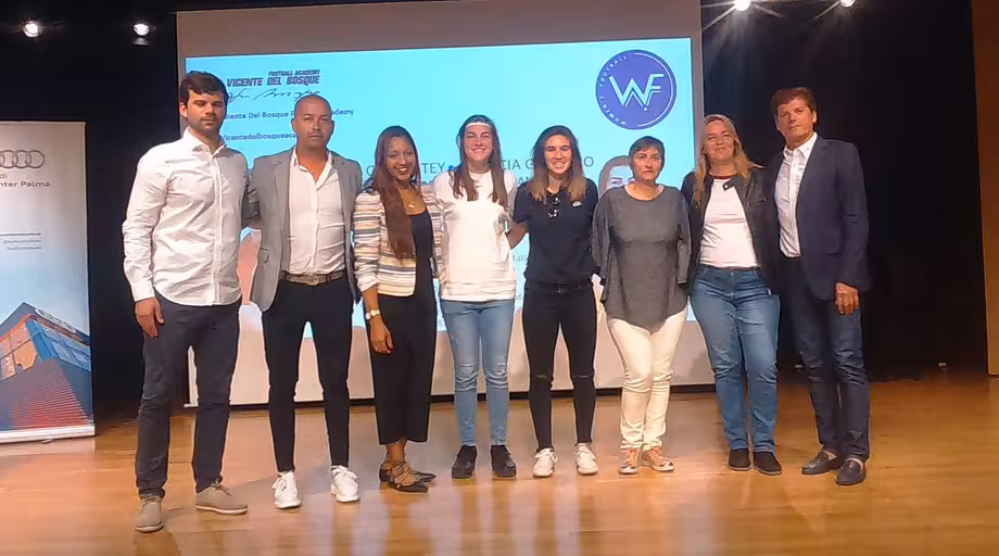 Guijarro y Caldentey presentan la Women's Football
