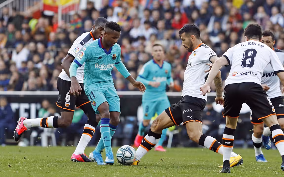 El Valencia gana al FC Barcelona