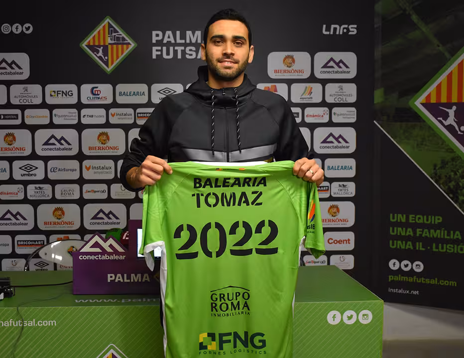 Tomaz firma hasta el 2020