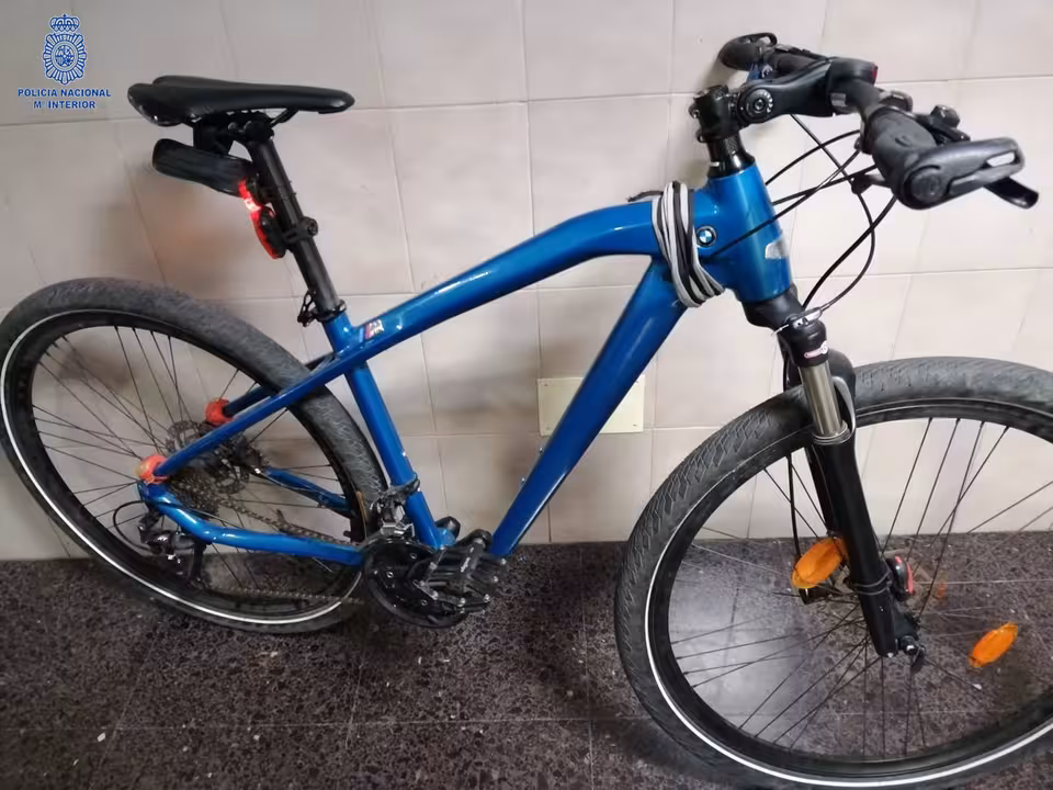 31-10-2021 Bicicleta intervenida por la Policía.
SOCIEDAD ESPAÑA EUROPA ISLAS BALEARES AUTONOMÍAS
POLICÍA NACIONAL