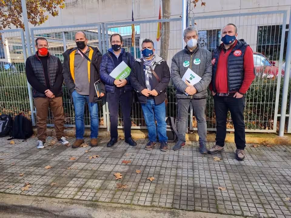 01-12-2021 Representantes de los sindicatos que presentarán un conflicto colectivo contra Educación por las tablas salariales..
