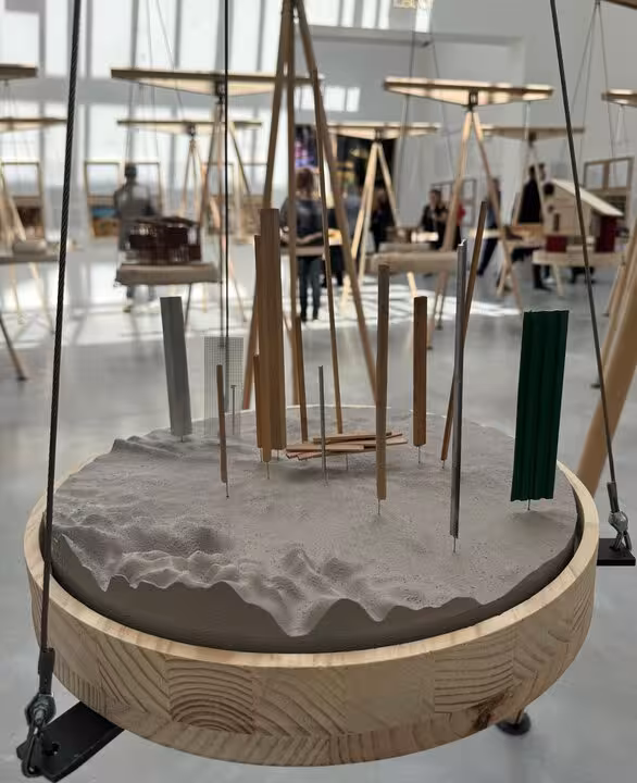 obra en biennal venecia