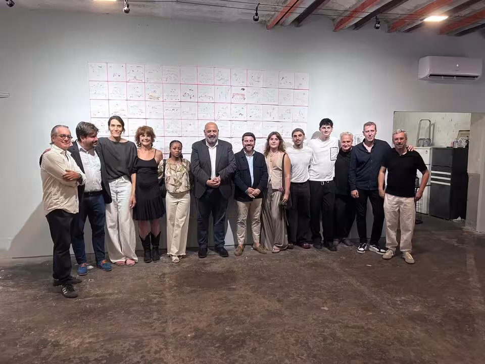 Foto familia garaje son armadams