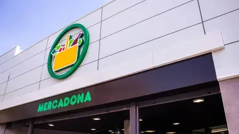 fachada-supermercado-mercadona_70