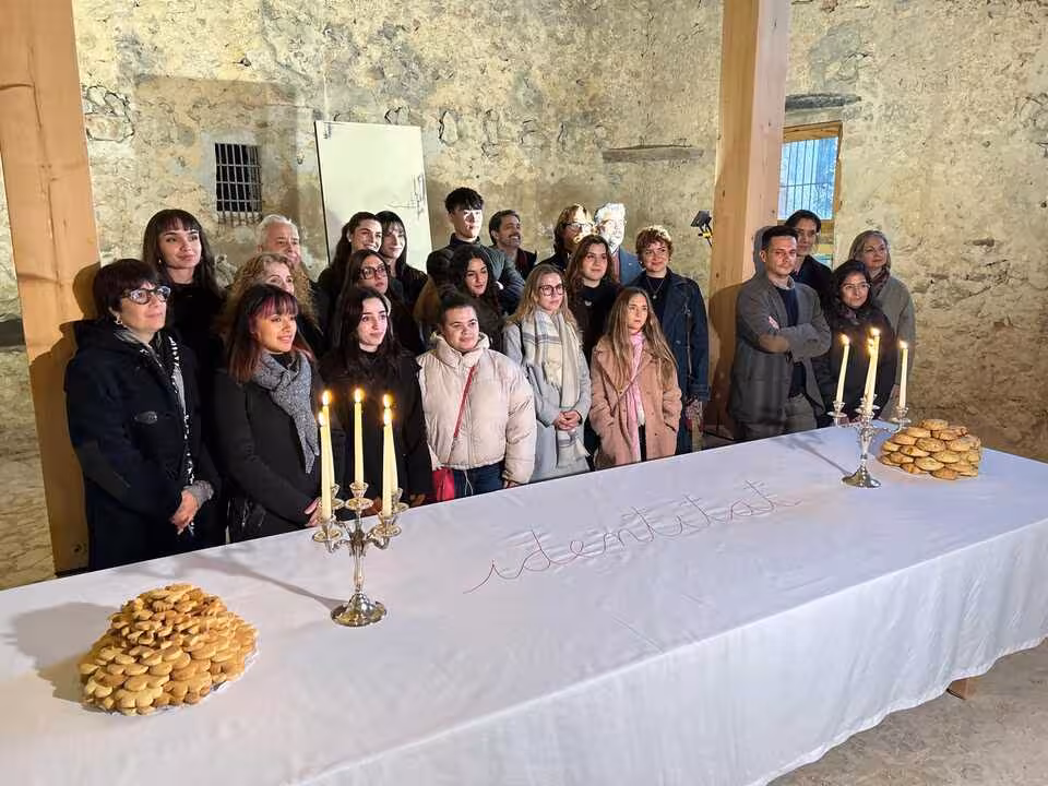 grupos de artistas adema en son puigdorfila foto familia