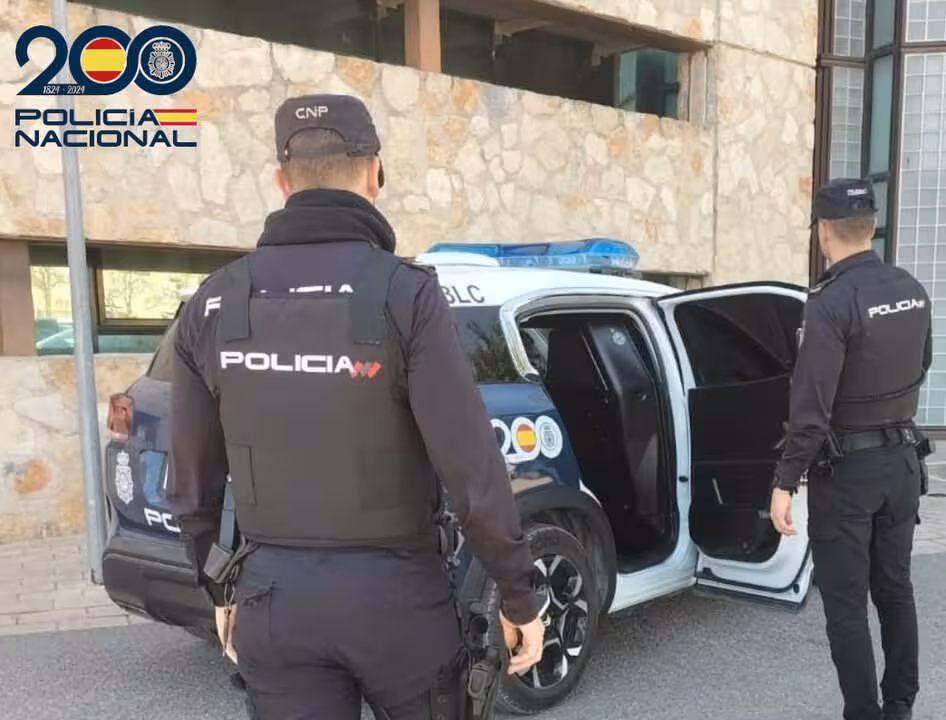 Polic&iacute;a Nacional