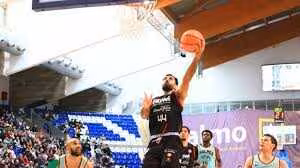 Brian V&aacute;zquez