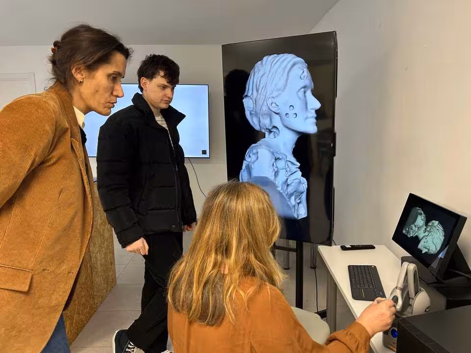 ERIKA KISS EN EL SIMULADOR