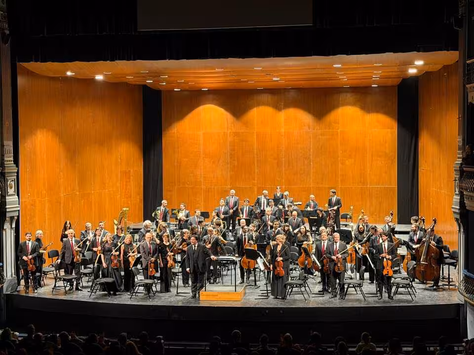 Orquesta Sinf&oacute;nica