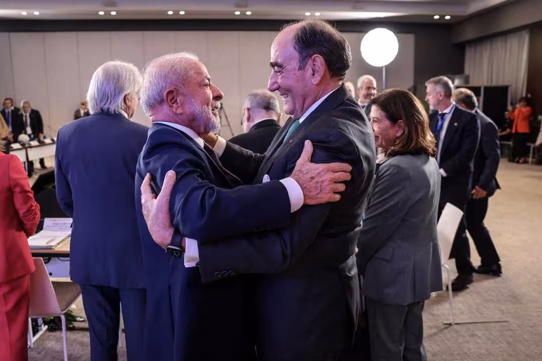 El presidente de Iberdrola y el presidente de Brasil en el encuentro de Barcelona