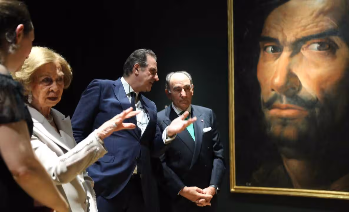 La Reina Sof&iacute;a junto a Ignacio Gal&aacute;n presidente de Iberdrola en Londres. Exposici&oacute;n Zurbar&aacute;n