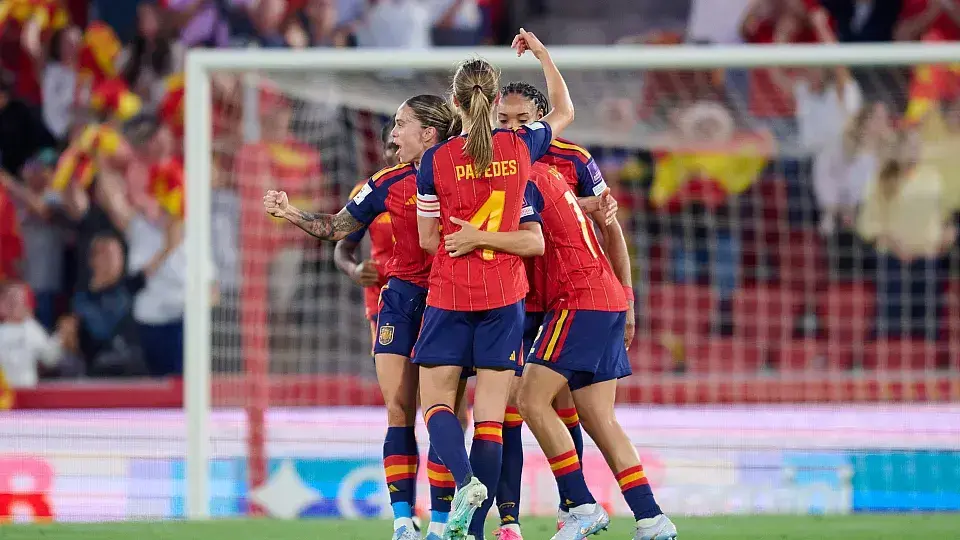 Espa&ntilde;a golea a Inglaterra