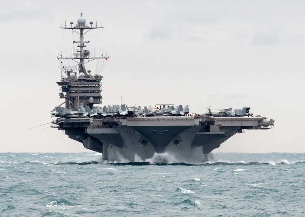 &laquo;USS Harry S. Truman transits the Straight of Hormuz.&raquo; por LockheedMartin19 est&aacute; bajo la licencia CC BY-NC-ND 2.0.
