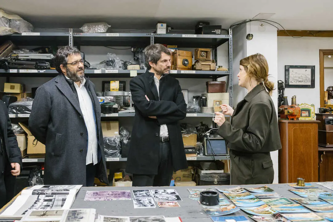 Visita a Casa Planas de Ernest Urtasun, Ministro de Cultura de España y Vicenç Vidal, Miembro del Congreso de los Diputados. &copy; Casa Planas 2024.