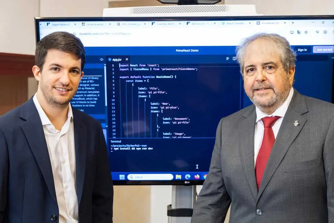 El conseller d'Hisenda, Innovaci&oacute; i Funci&oacute; P&uacute;blica, Rafel Bosch, i el director insular de Modernitzaci&oacute;, Transpar&egrave;ncia i Innovaci&oacute;, Josep Cerd&agrave;.