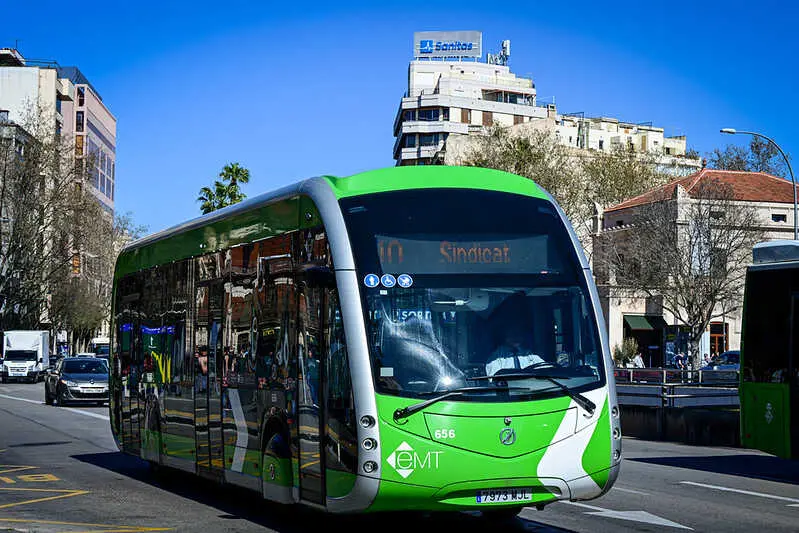 Autob{us de la EMT de Palma.