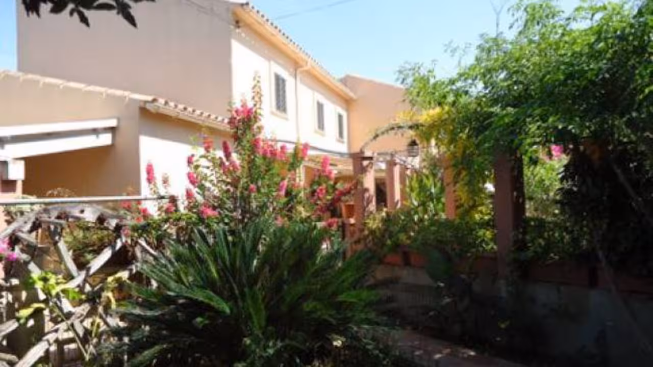 casa con jardín