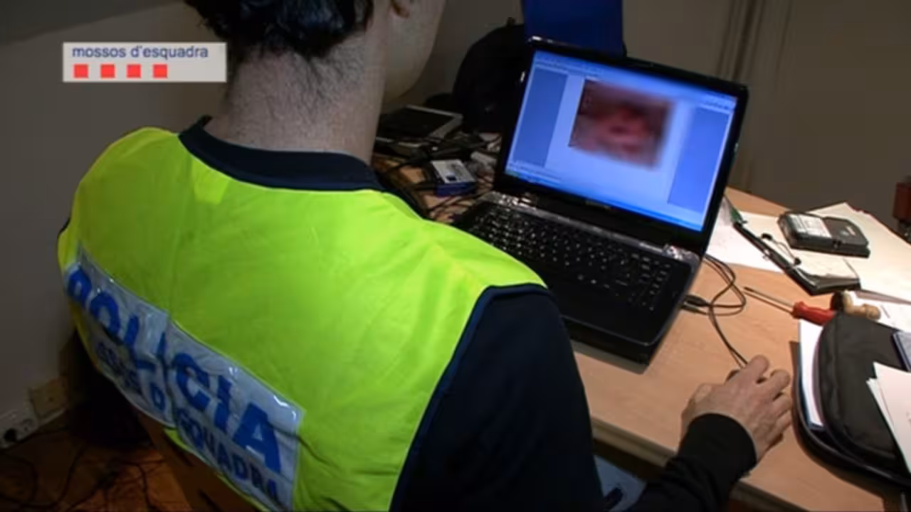Mossos d'esquadra pornografía infantil