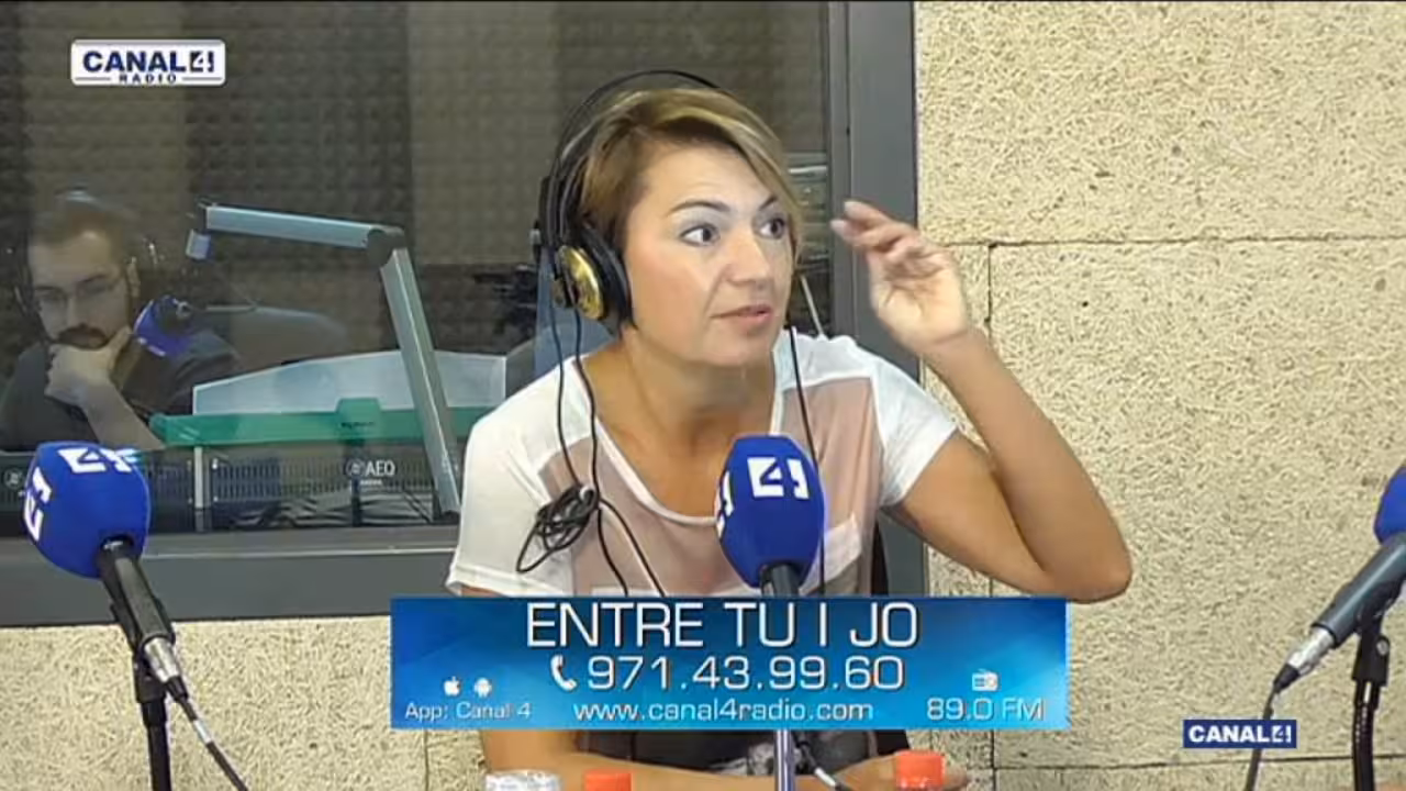 |Marga Durán en CANAL4 RADIO|Discusión vía twitter entre Durán y Noguera