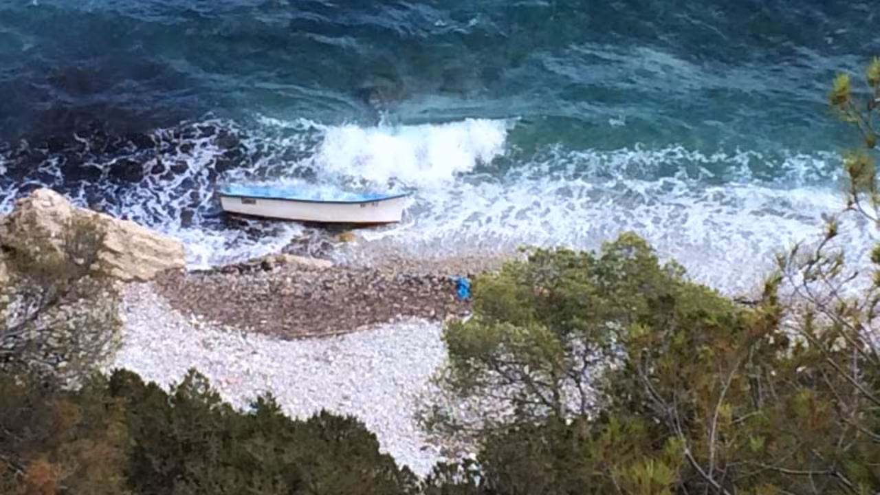 Patera en Formentera
