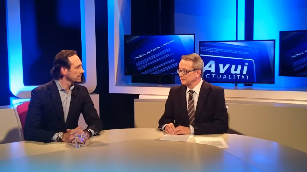 bauza y ramis en avui actualiat|jose ramon bauza y biel ramis en una entrevista de avui actualitat de canal4 televisió|bauza y ramis en avui actualitat|bauza y ramis en avui actualitat|bauza y ramis en avui actualitat|jose ramon bauza con biel ramis en avui actualitat