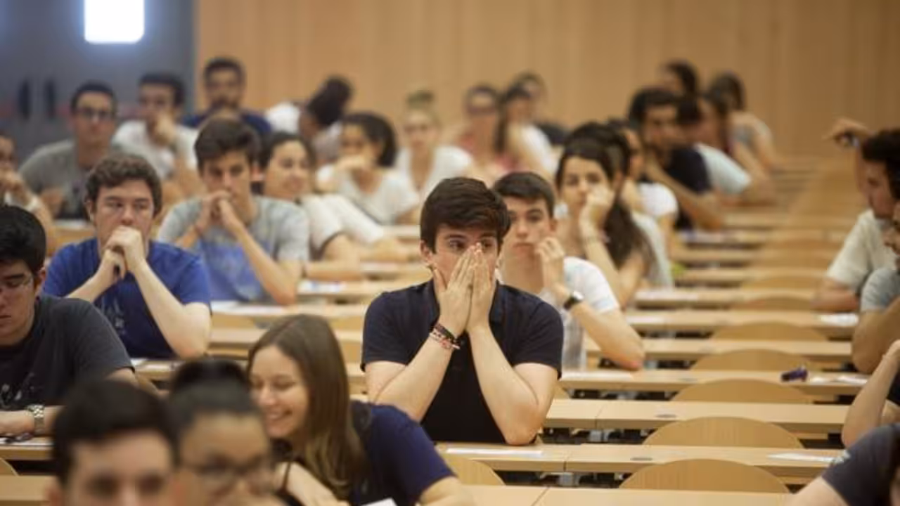 alumnos preparados para el examen de selectividad