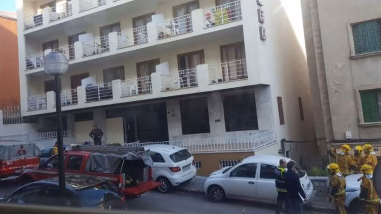 edifico gomila bomberos y policias