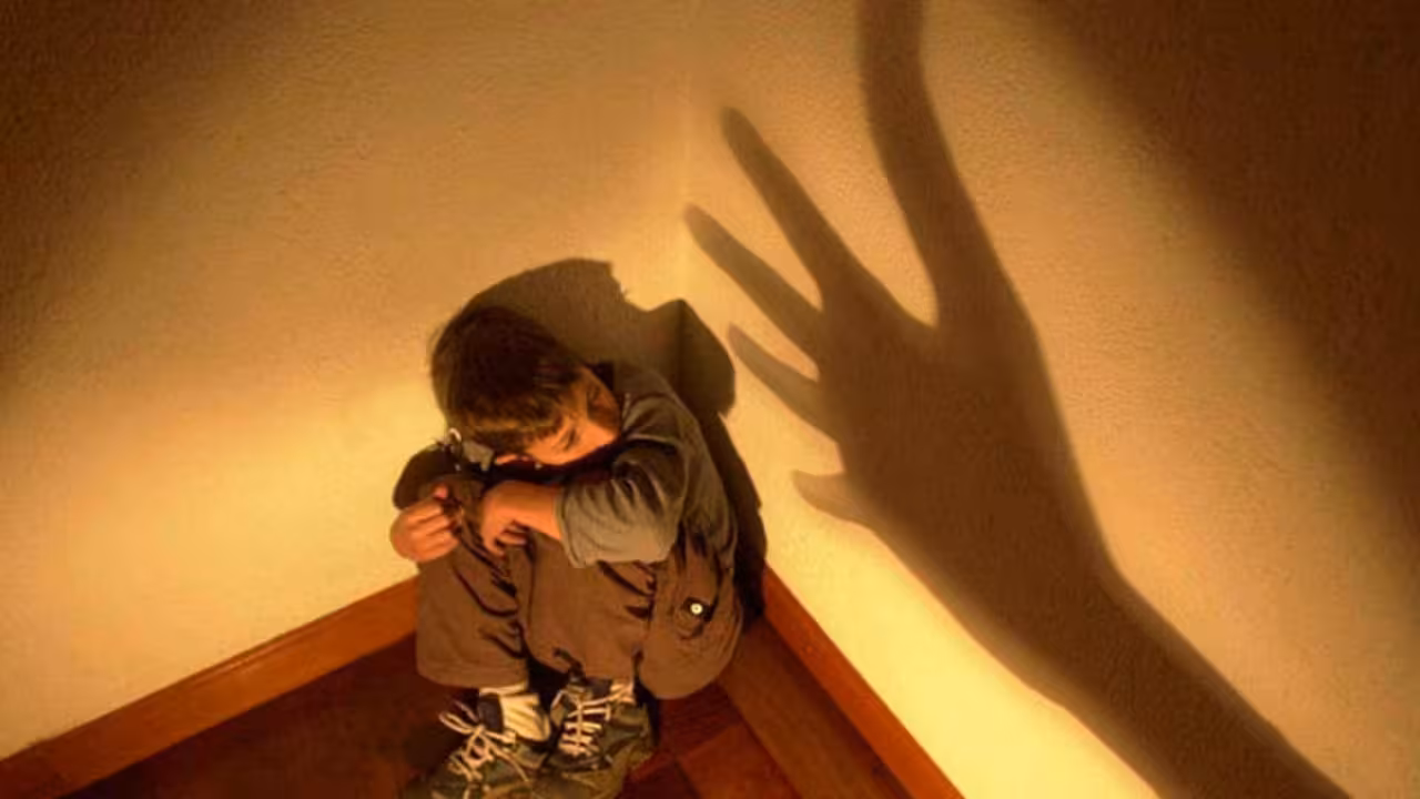 maltrato infantil