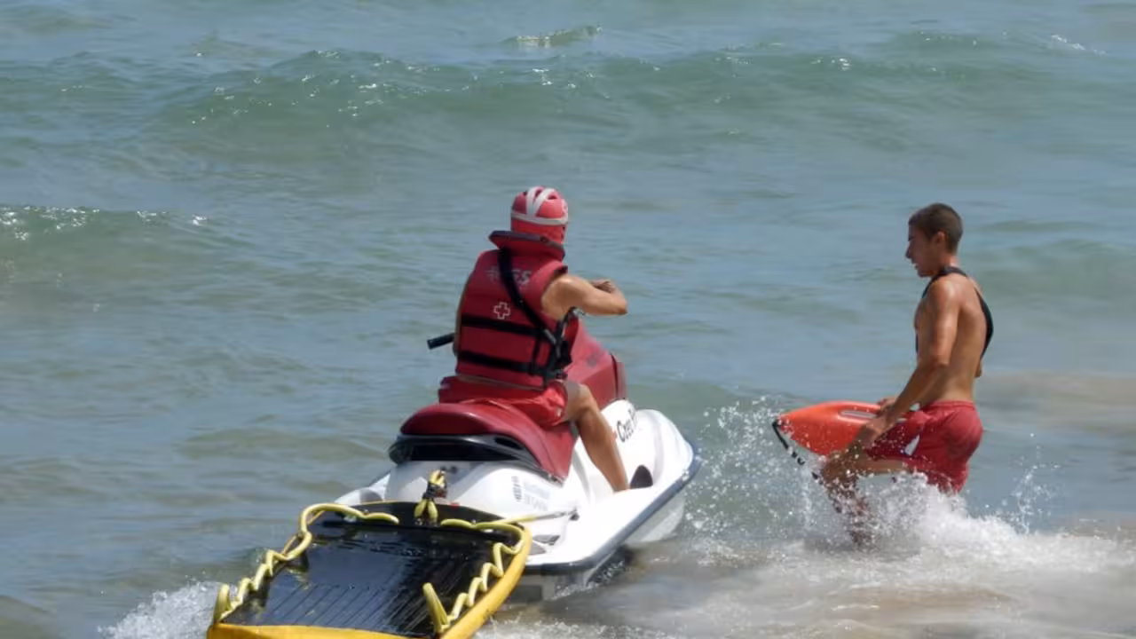 socorristas_playa