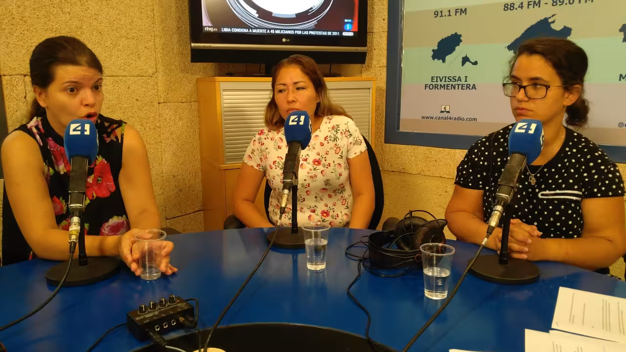 Juana Mendoza y Alma Vives