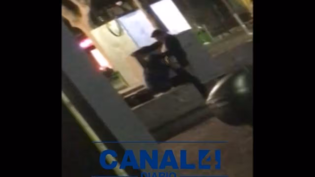 La pareja de la izquierda es la presunta protagonista de las imágenes.